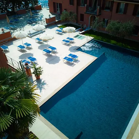 Hotell Bogliaco 4*
