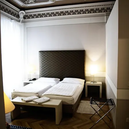 Bogliaco Hotell