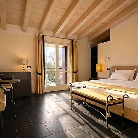 Hotel Boutique Bogliaco 4*