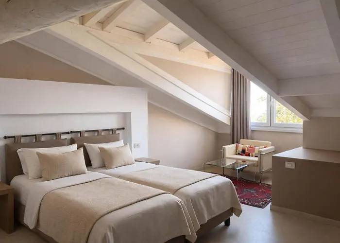 Отель Boutique Bogliaco 4*